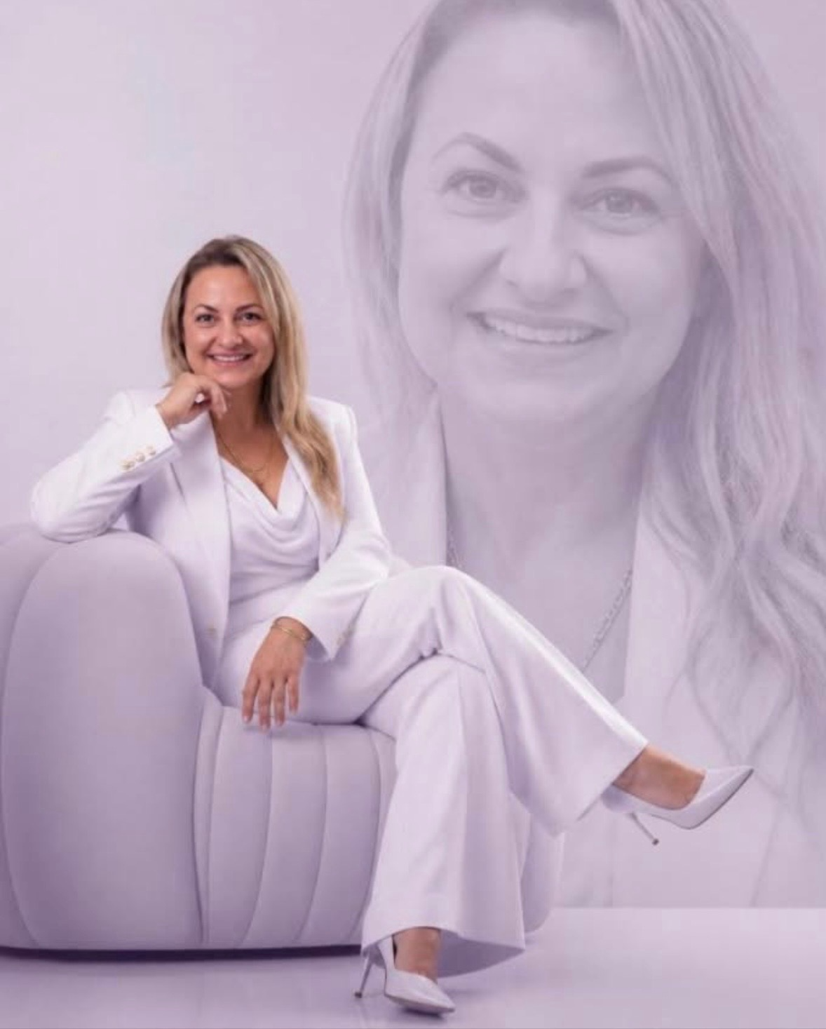 picture white suit
